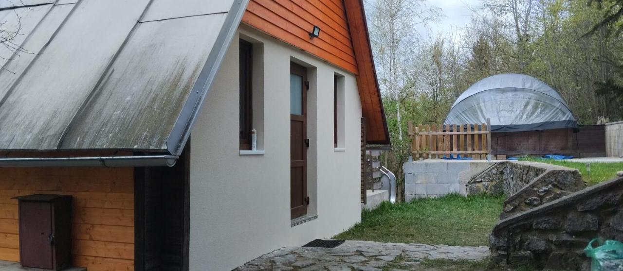 Chata v moravského krasu Jedovnice Esterno foto